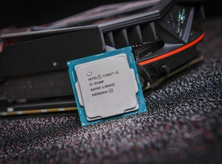 CPU的顶盖有秘密：不仅不是铁！信息量还很大